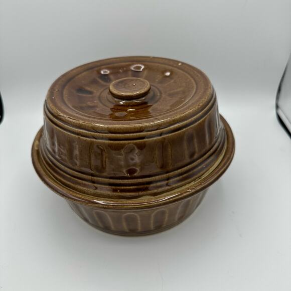 Vintage USA Stoneware Lidded Dish 2 Qt  Oven Proof Marked USA Possibly McCoy - Picture 4 of 9